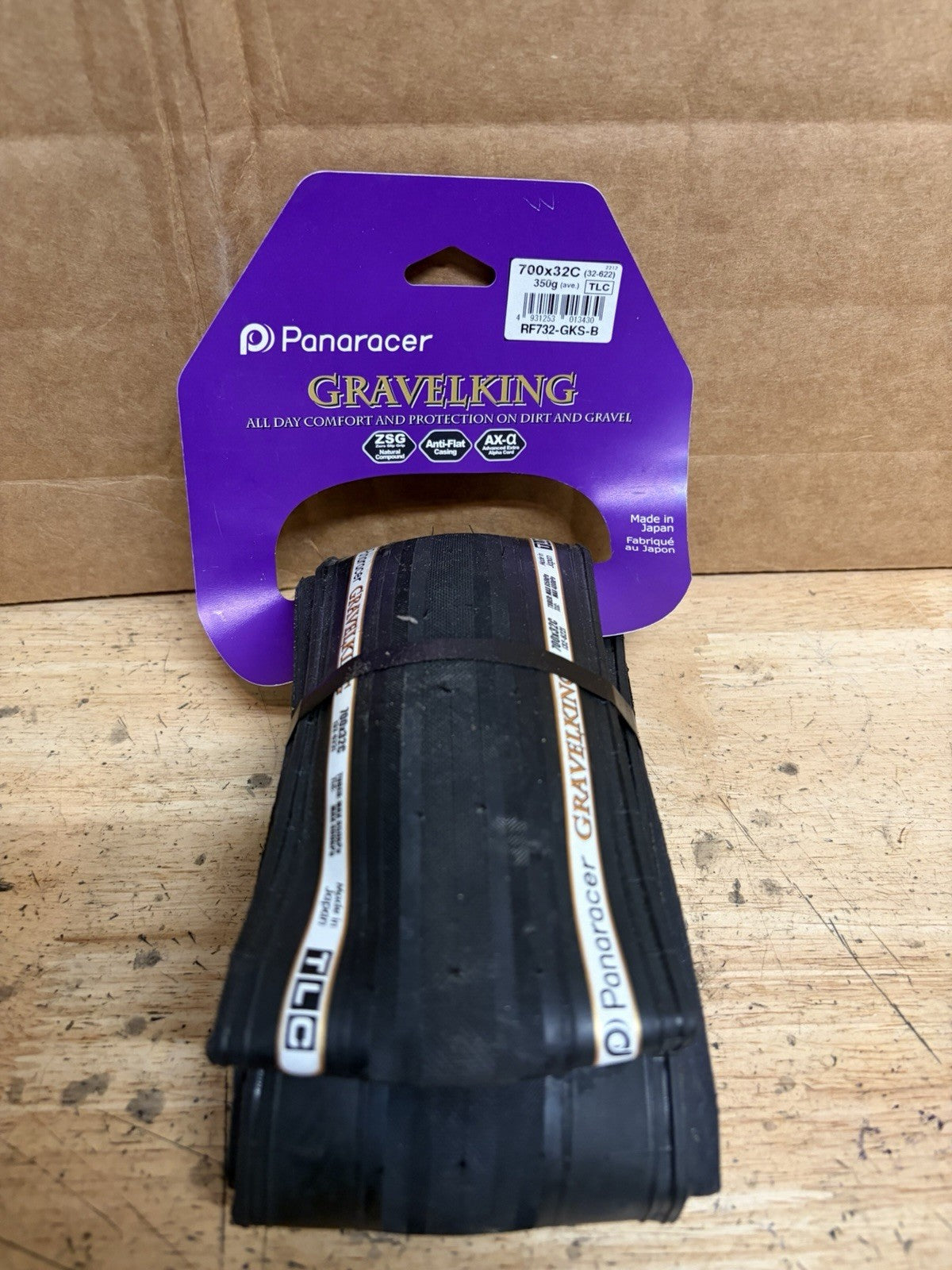 Panaracer GravelKing 700 x 32C Folding Tire1